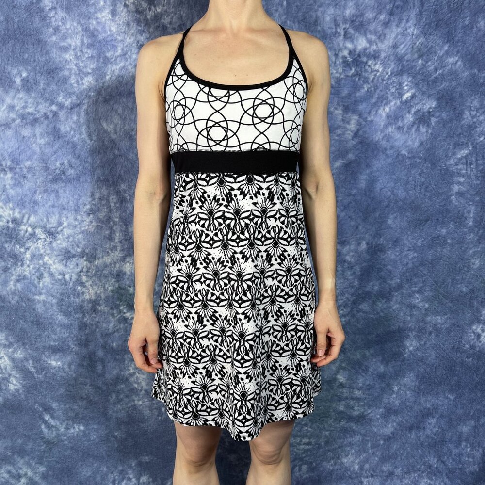 Lola Black & White Athleisure Sun Dress Sz M